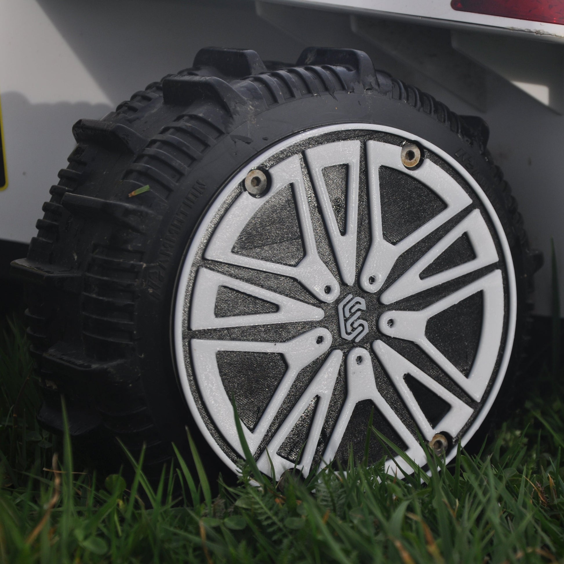 Mammotion Luba 1 & 2 Wheel Cover - Premium style
